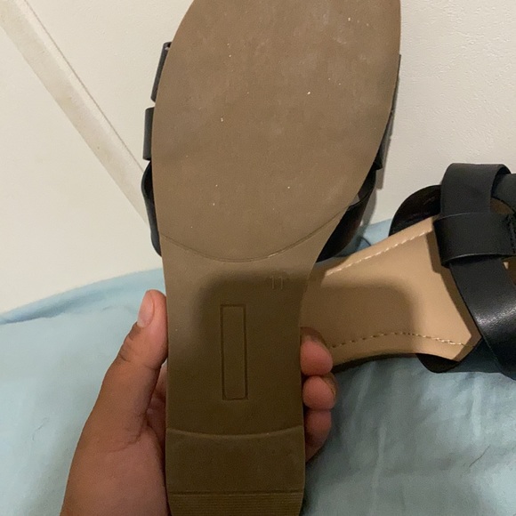 Sandals - Picture 2 of 2